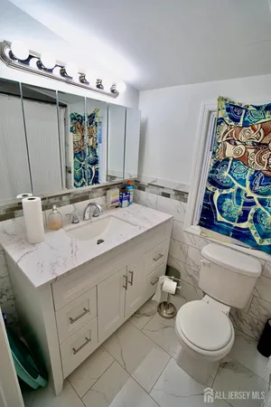 $595,000 | 193 Old Road, Sewaren, NJ 07077