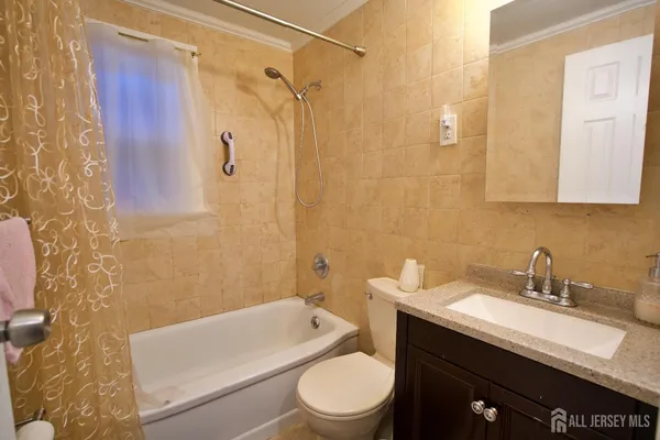 $595,000 | 193 Old Road, Sewaren, NJ 07077