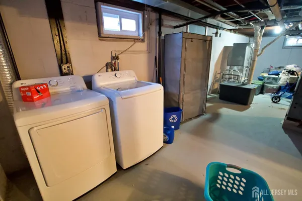 $595,000 | 193 Old Road, Sewaren, NJ 07077