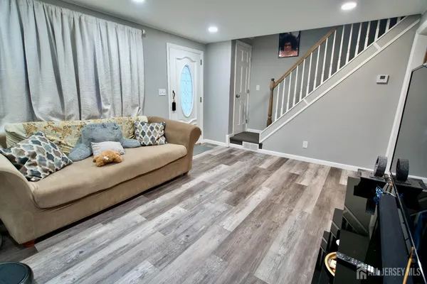 $595,000 | 193 Old Road, Sewaren, NJ 07077