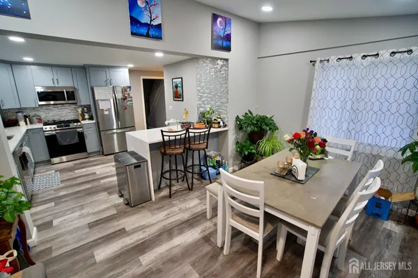 $595,000 | 193 Old Road, Sewaren, NJ 07077