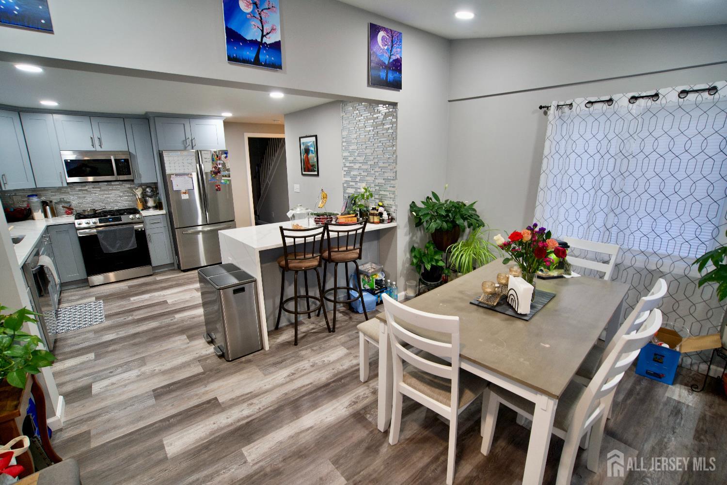 193 Old Road Sewaren, NJ 07077 - Photo 8 of 23