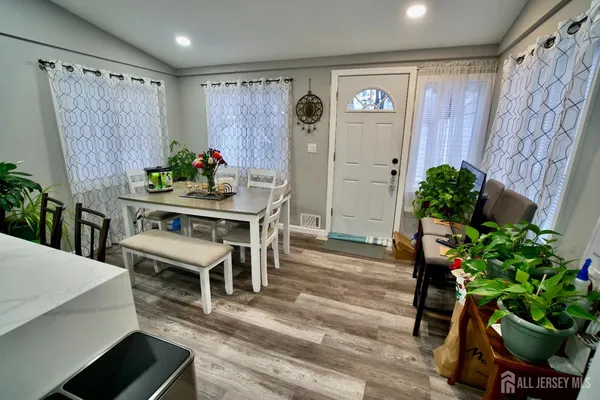 $595,000 | 193 Old Road, Sewaren, NJ 07077