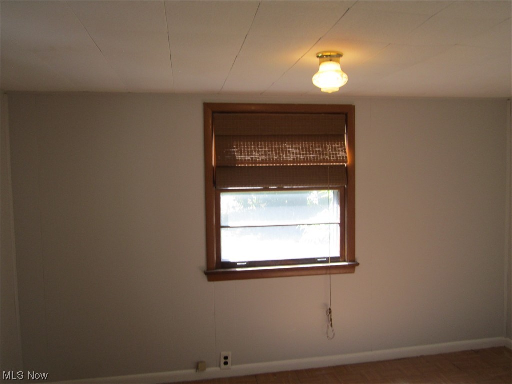 3812 Warrendale Road Cleveland, OH 44118 - Photo 19 of 32 4 season sunroom