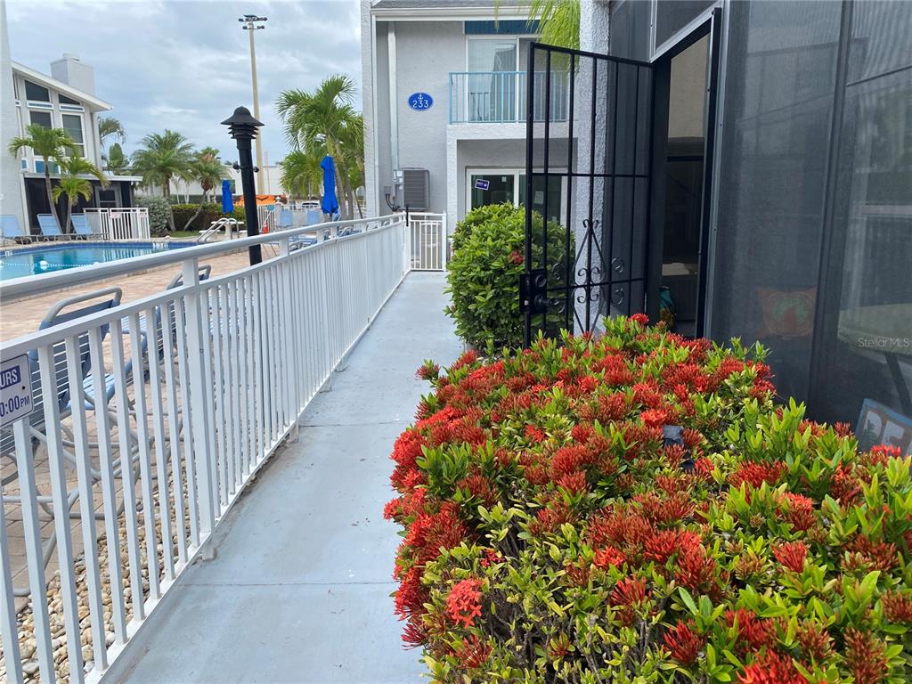 230 Medallion Boulevard, Unit D Madeira Beach, FL 33708 - Photo 4 of 37