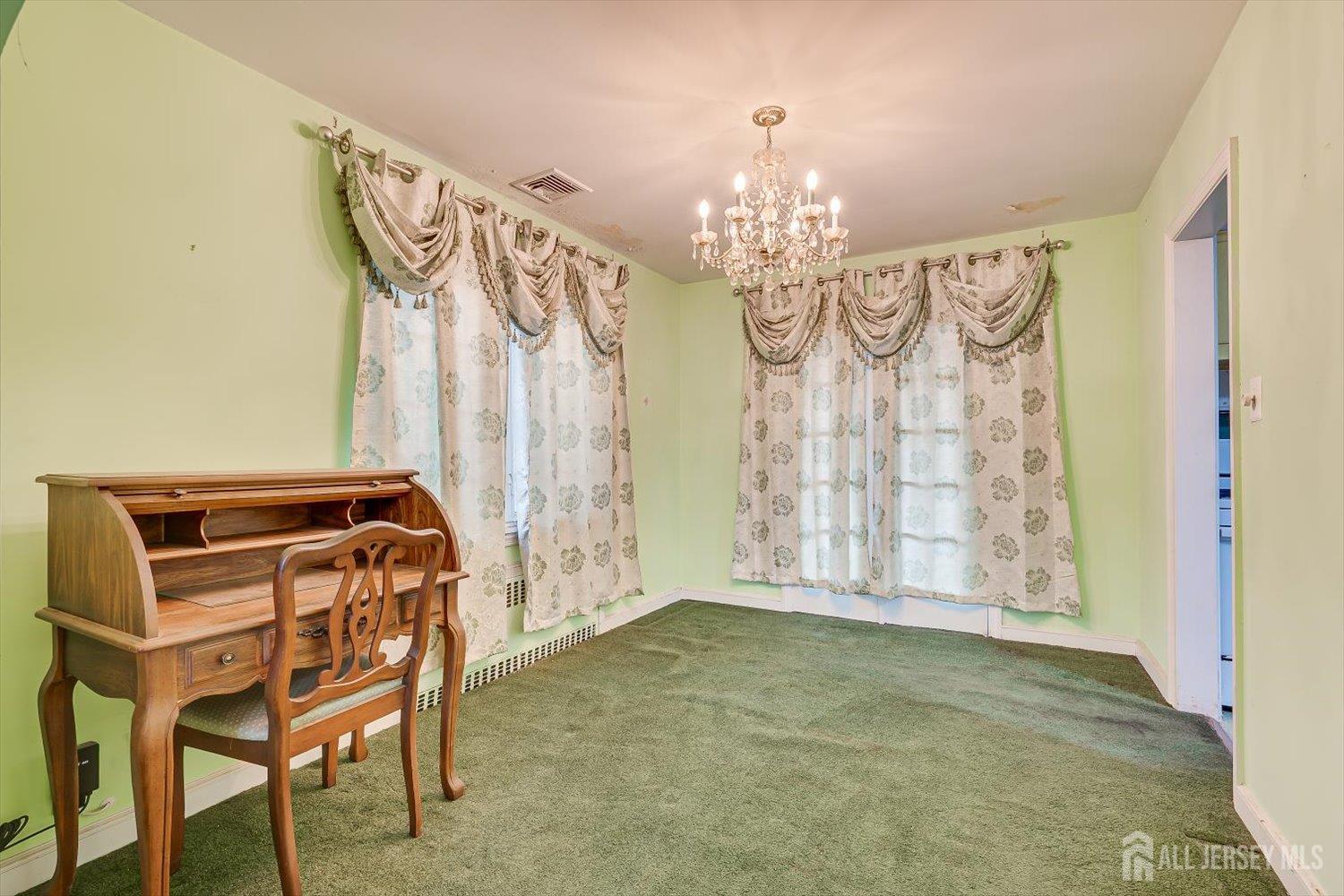 289 Hazel Place Union, NJ 07083 - Photo 7 of 23