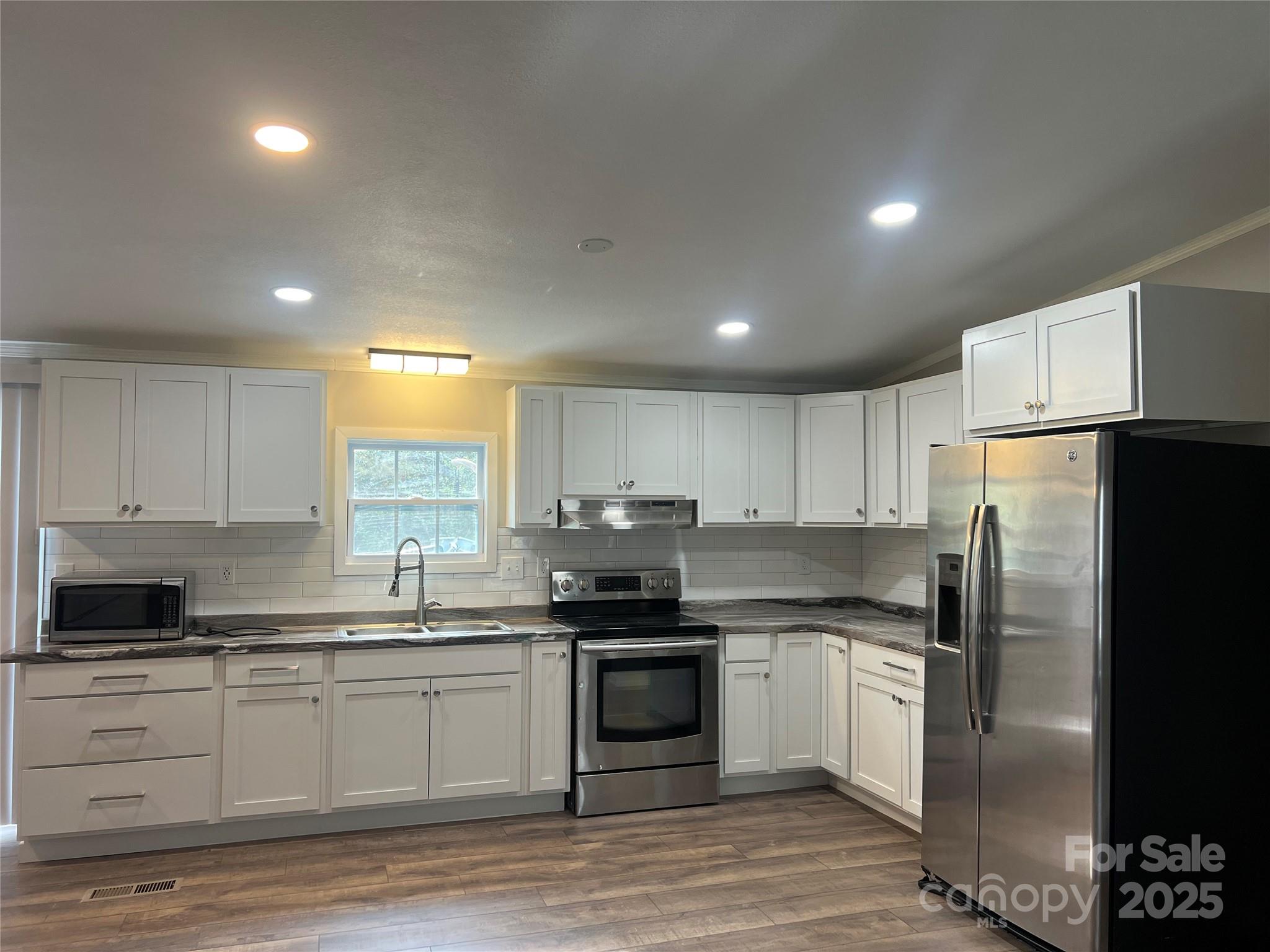 8502 Simpson Road Waxhaw, NC 28173 - Photo 3 of 37 Gallery Image 3