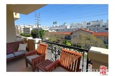 $5,595 | 11848 Kiowa Avenue, Unit 101, Los Angeles, CA 90049