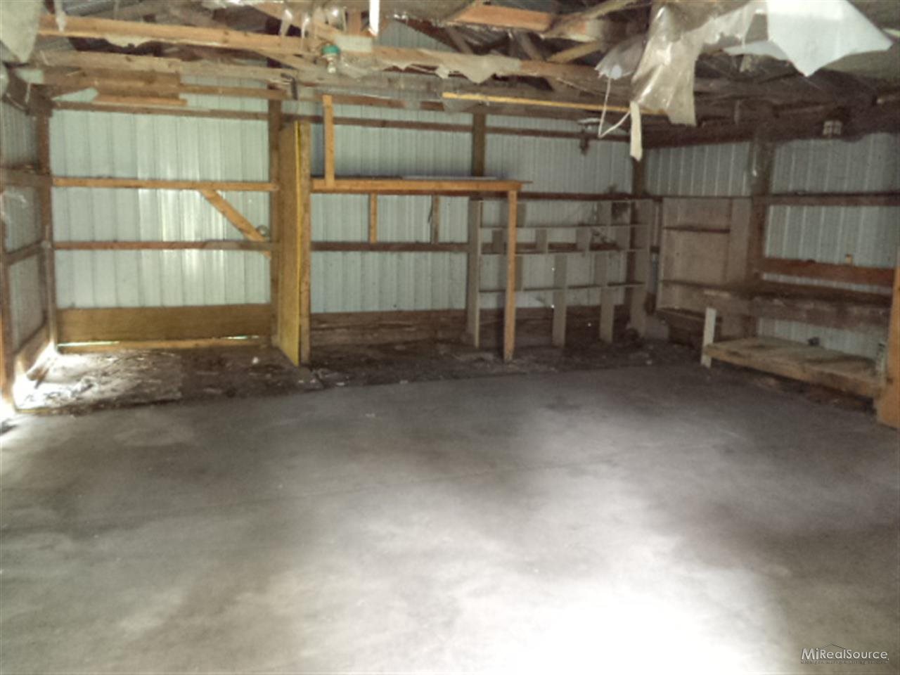 1707 Withey Road Columbus, MI 48063 - Photo 28 of 29 31159144-27.JPG