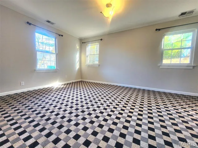 $1,550 | 930 Brookside Avenue, Webster Groves, MO 63119