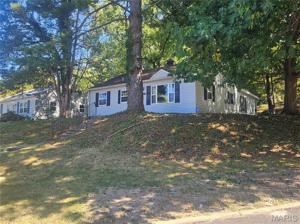 930 Brookside Avenue Webster Groves, MO 63119 - Photo 2 of 16