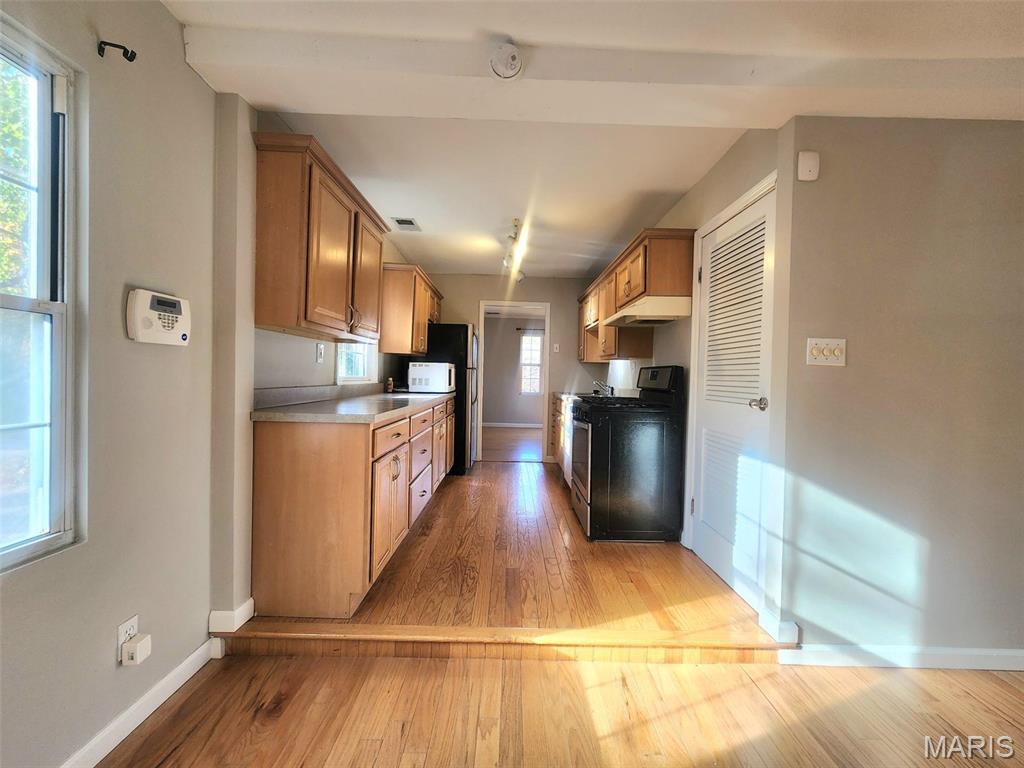 930 Brookside Avenue Webster Groves, MO 63119 - Photo 7 of 16