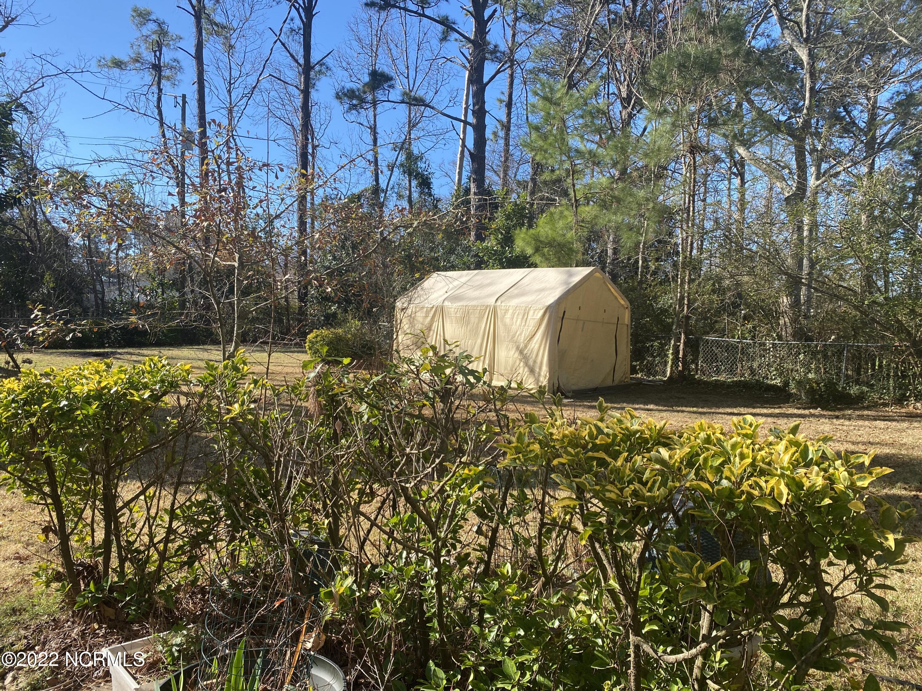4103 Country Club Road Morehead City, NC 28557 - Photo 32 of 37 Backyard