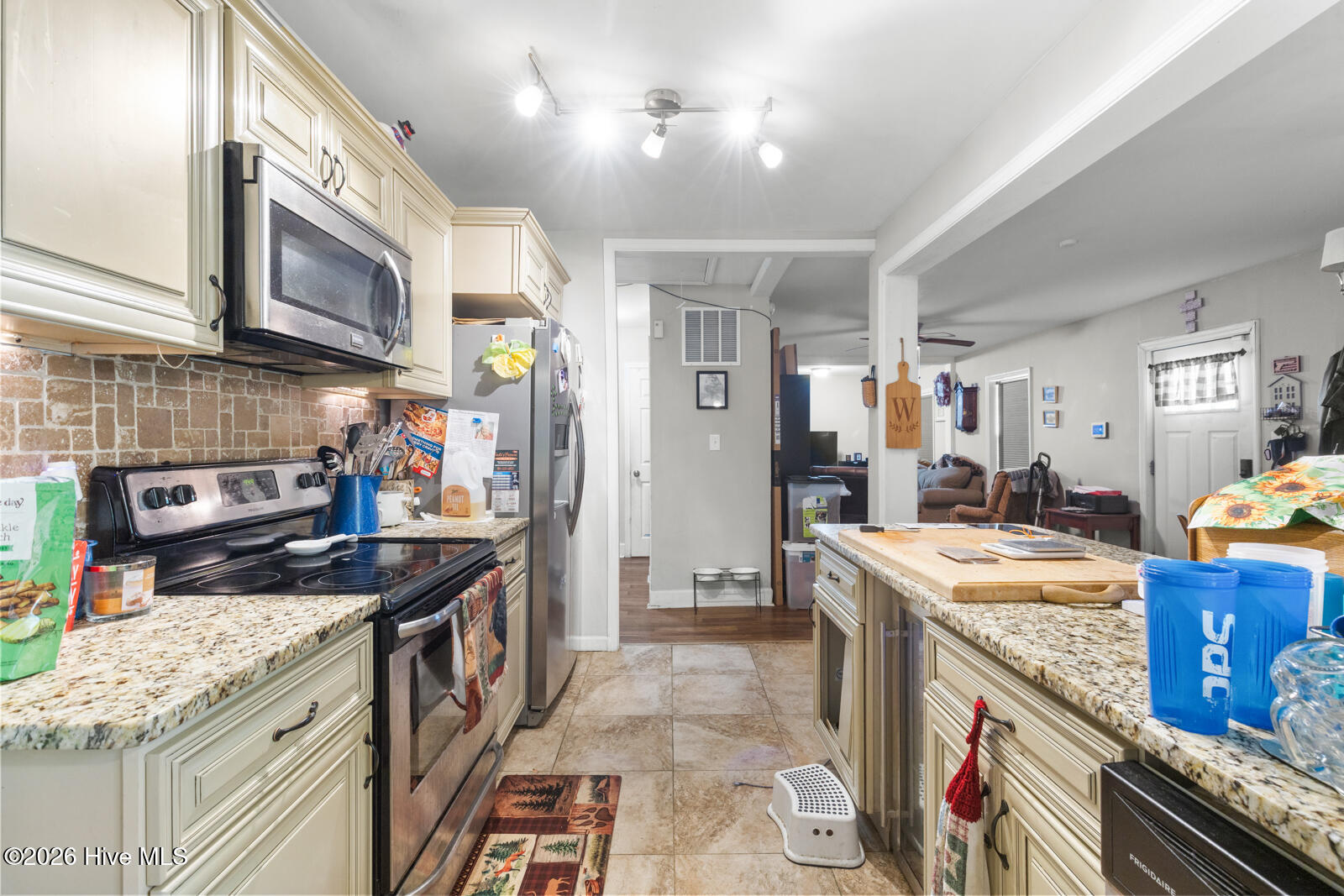 110 Queens Road Jacksonville, NC 28540 - Photo 10 of 20 Gallery Image 10