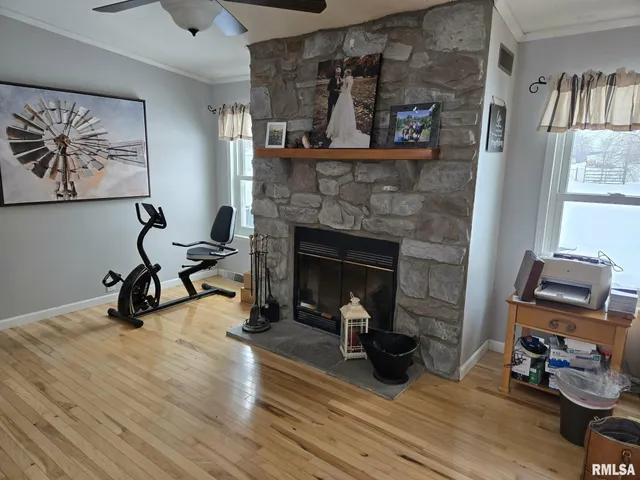 $224,000 | 16236 East Lakeview Drive, Lewistown, IL 61542