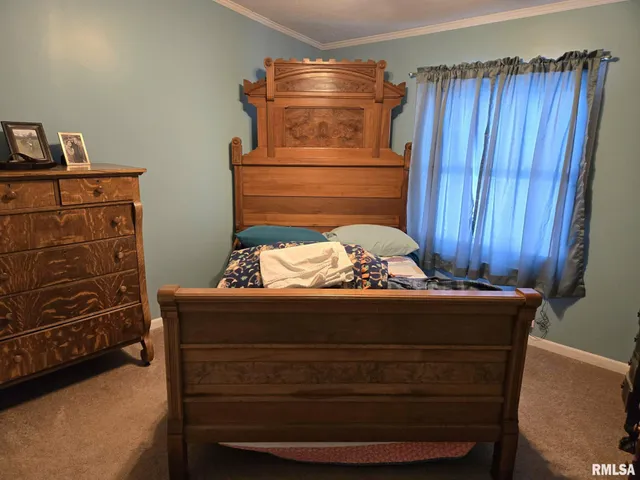 $224,000 | 16236 East Lakeview Drive, Lewistown, IL 61542