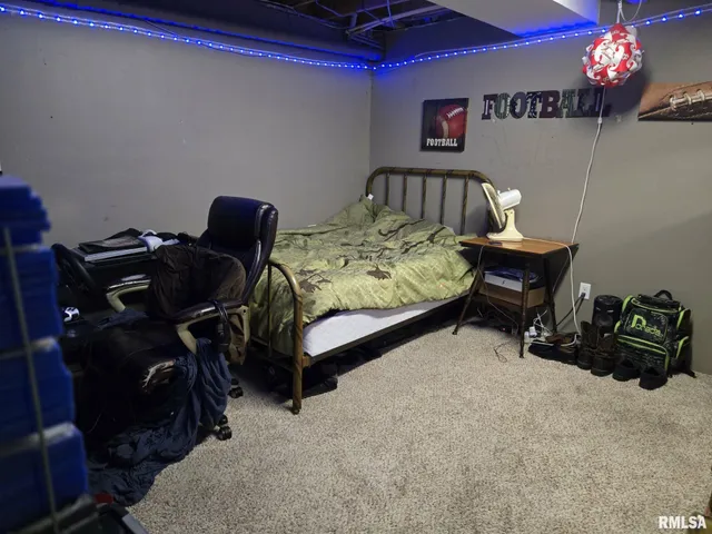 $224,000 | 16236 East Lakeview Drive, Lewistown, IL 61542