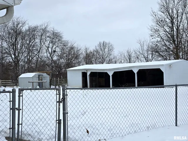 $224,000 | 16236 East Lakeview Drive, Lewistown, IL 61542