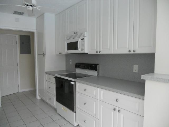 1233 Surf Road Singer Island, FL 33404 - Photo 6 of 25 Additional Photo