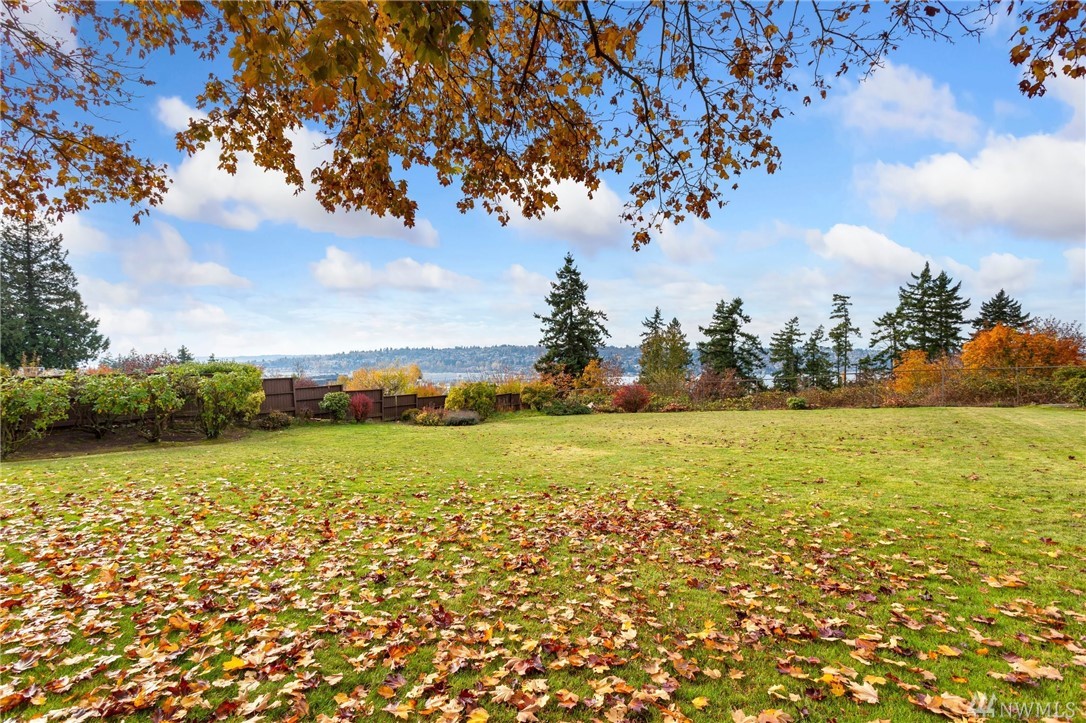 1901 Jones Avenue Northeast Renton, WA 98056 - Photo 14 of 15 Gallery Image 14