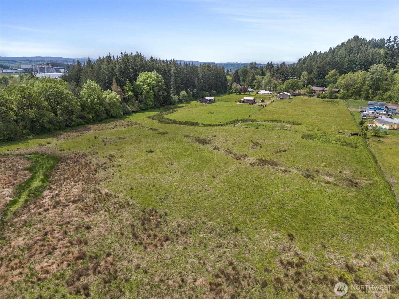 154 Sanderson Road Chehalis, WA 98532 - Photo 24 of 27 a view of a yard with an outdoor space