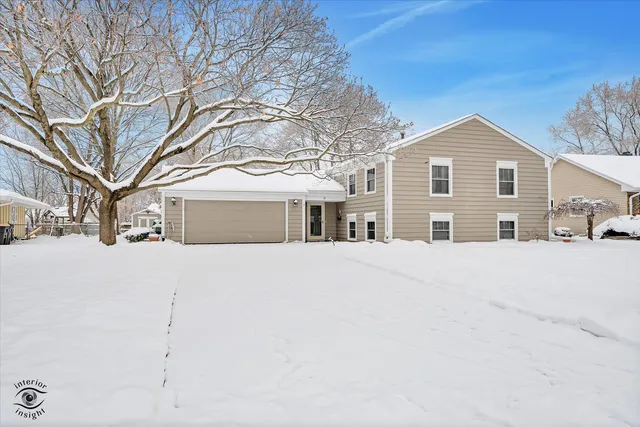 $399,900 | 9 Cebold Drive, Montgomery, IL 60538