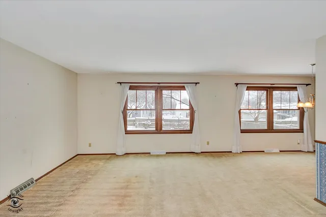 $399,900 | 9 Cebold Drive, Montgomery, IL 60538