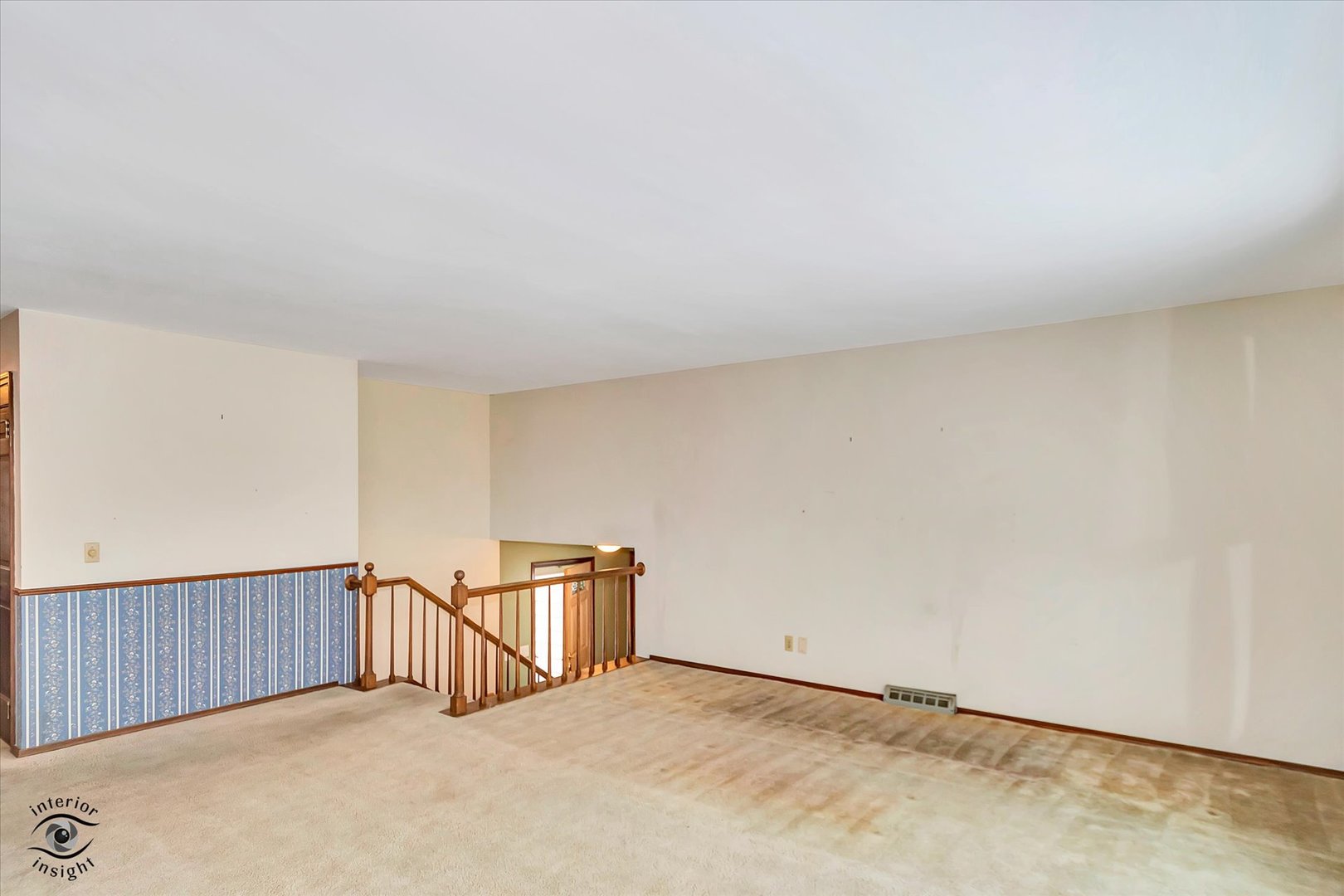 9 Cebold Drive Montgomery, IL 60538 - Photo 4 of 30 a view of a room with wooden floor