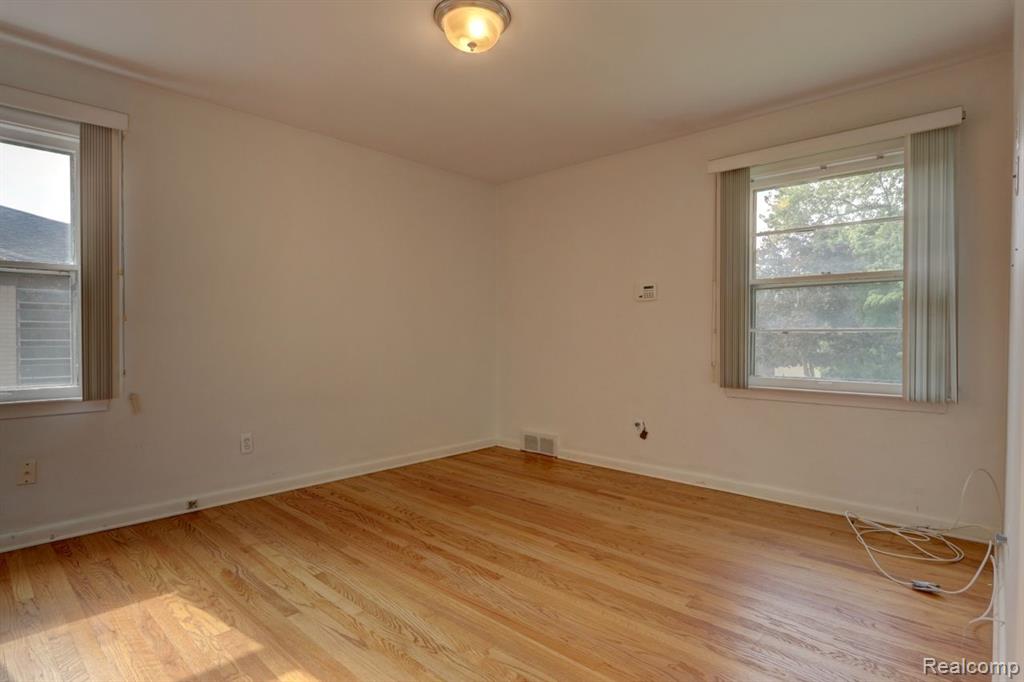 916 Harcourt Road Grosse Pointe, MI 48230 - Photo 20 of 28