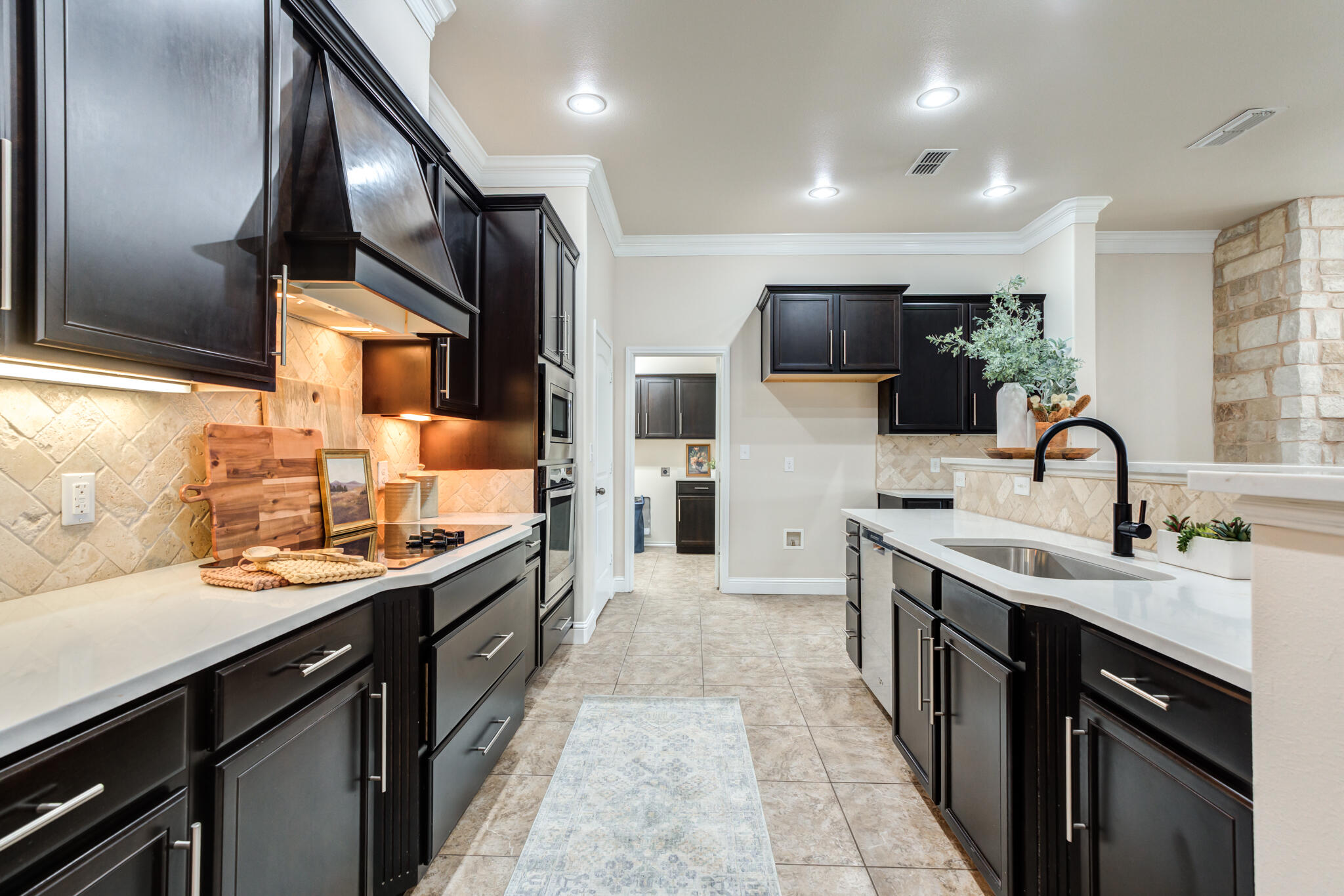 9108 Ridgely Avenue Lubbock, TX 79424 - Photo 12 of 54 DSC08446_47_48_49_50
