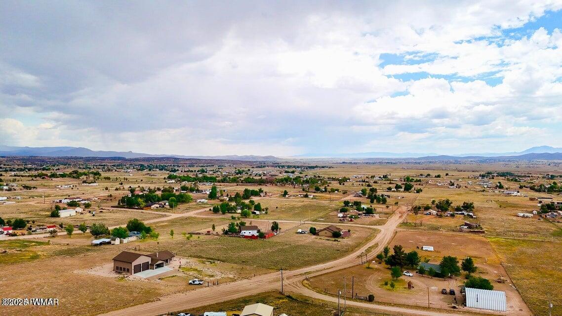 870 West Iris Road Paulden, AZ 86334 - Photo 8 of 19 20250715065244388824000000-o