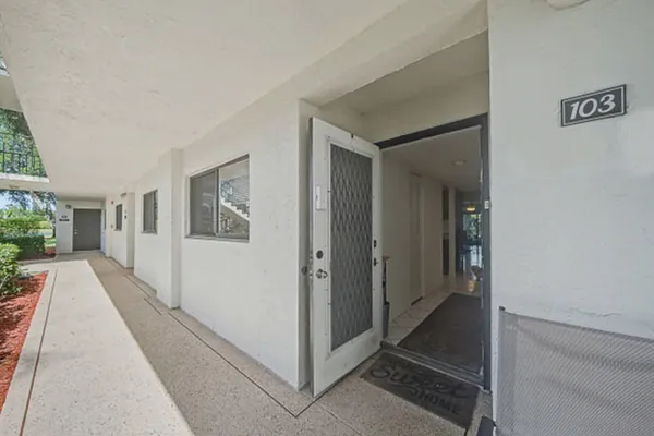 $209,500 | 15244 Lakes Of Delray Boulevard, Unit 103, Delray Beach, FL 33484