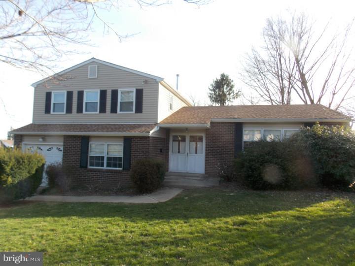 825 Stephen Road Warminster, PA 18974 - Photo 1 of 23 Gallery Image 1