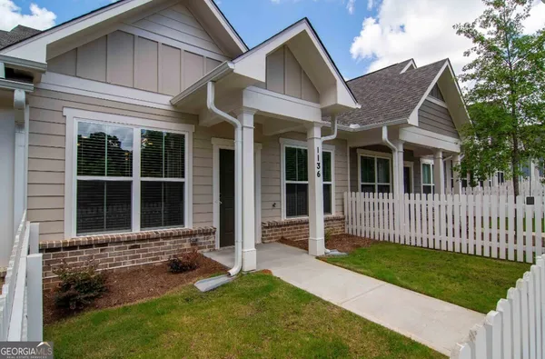$2,460 | 1151 Hunter Trail, Unit 30, Acworth, GA 30102
