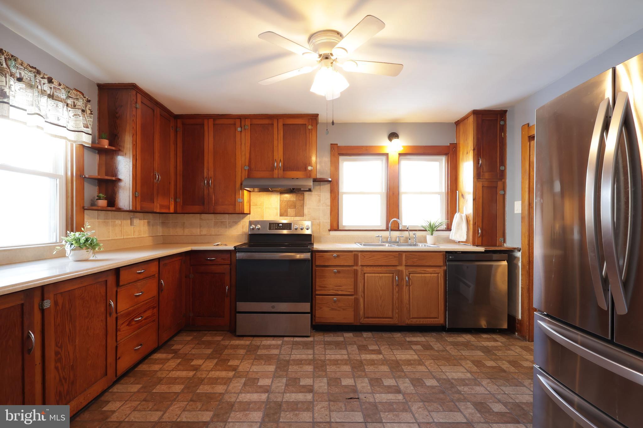 125 South Harrison Road Pleasant Gap, PA 16823 - Photo 6 of 38