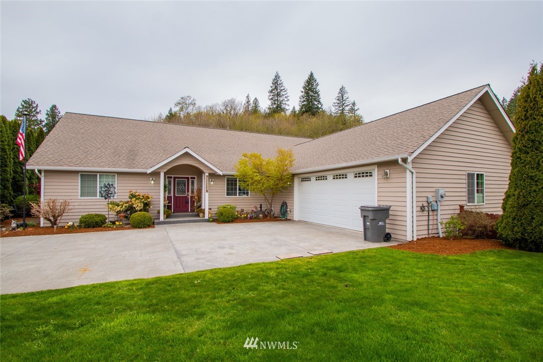 8040 Pipeline Road Sedro-Woolley, WA 98284 - Photo 1 of 25 Gallery Image 1