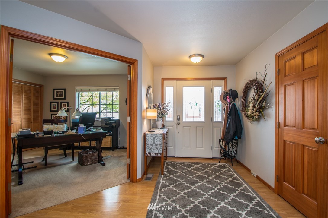 8040 Pipeline Road Sedro-Woolley, WA 98284 - Photo 3 of 25 Gallery Image 3