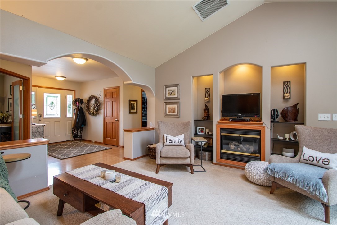 8040 Pipeline Road Sedro-Woolley, WA 98284 - Photo 5 of 25 Gallery Image 5