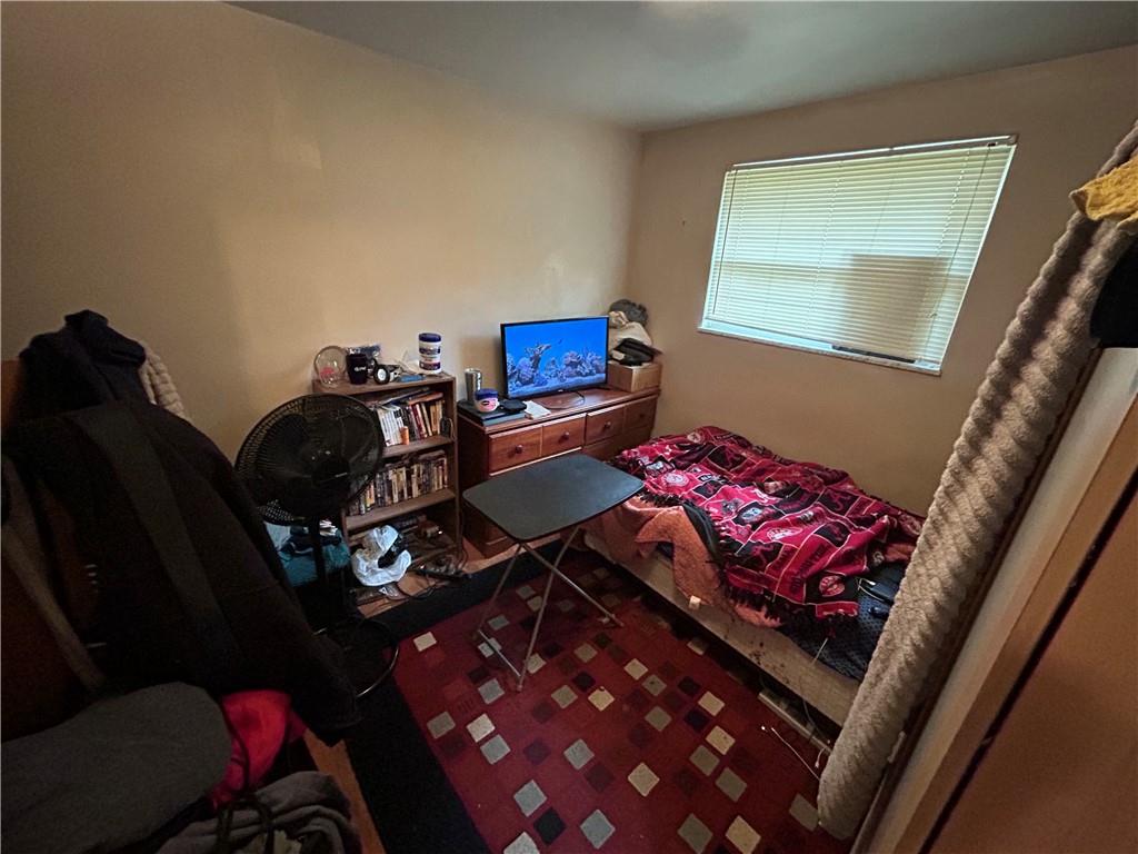 330B Moon Clinton Road, Unit A Coraopolis, PA 15108 - Photo 10 of 18 a living room with furniture