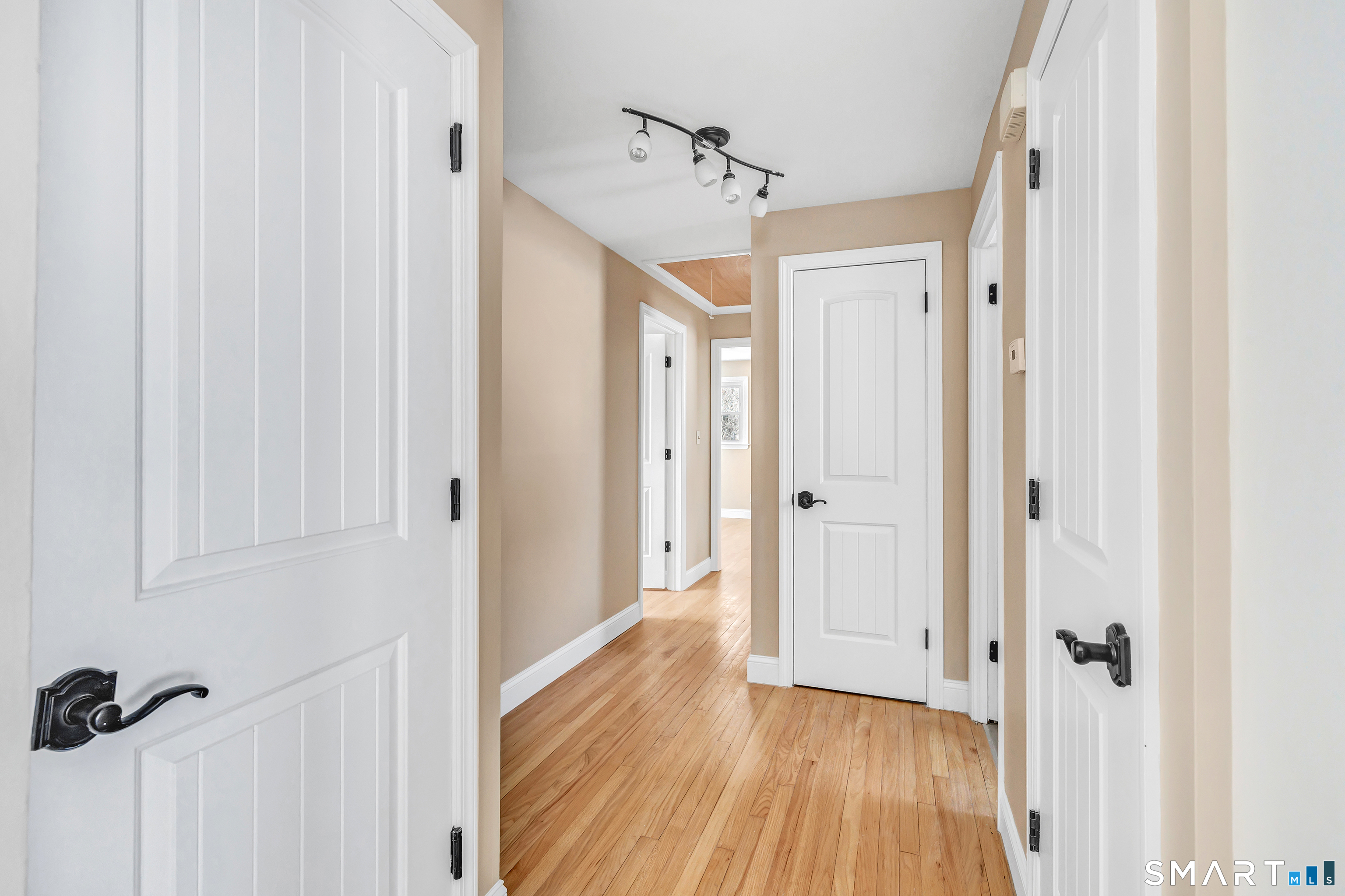 139 Walnut Tree Hill Road Shelton, CT 06484 - Photo 15 of 25