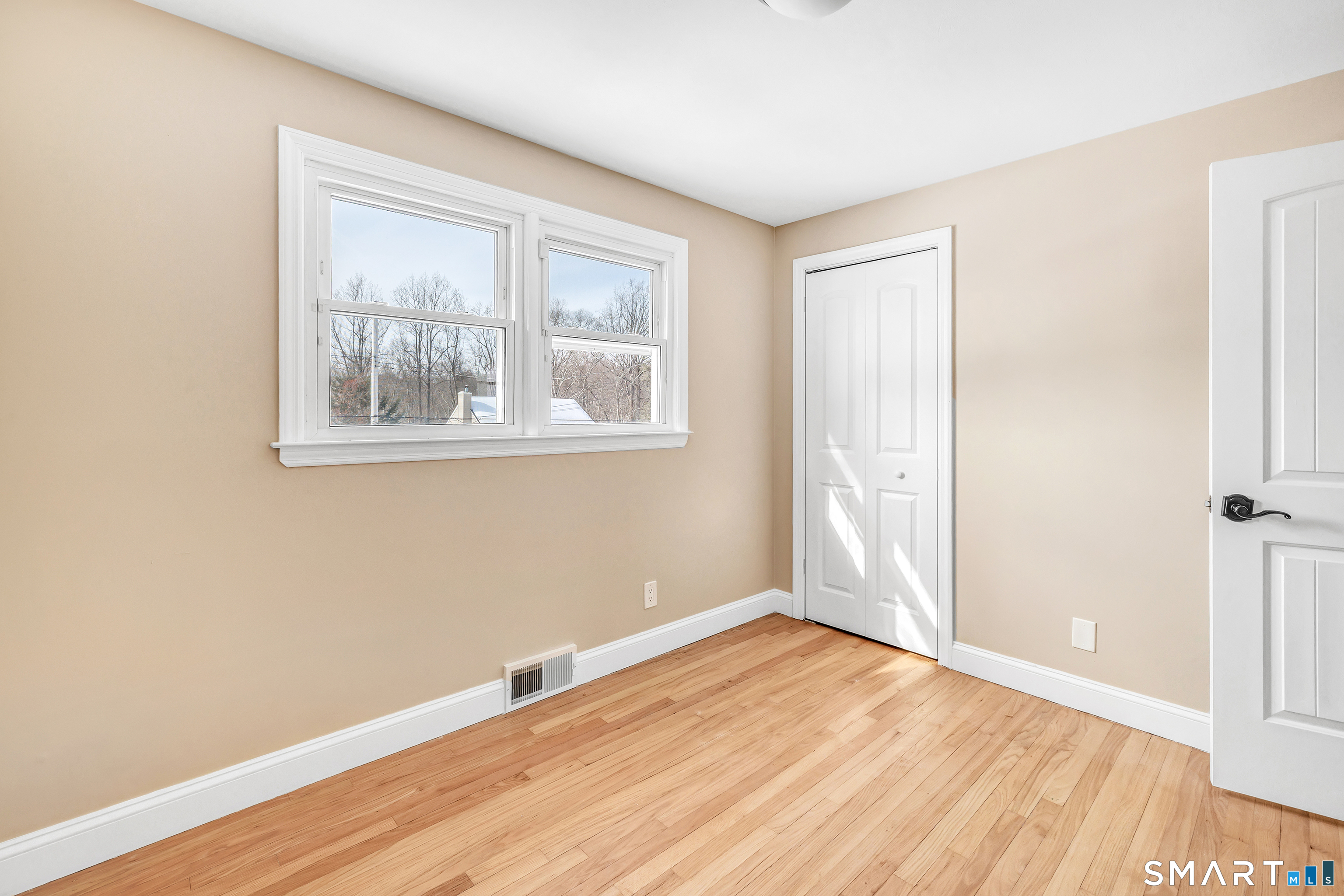 139 Walnut Tree Hill Road Shelton, CT 06484 - Photo 17 of 25