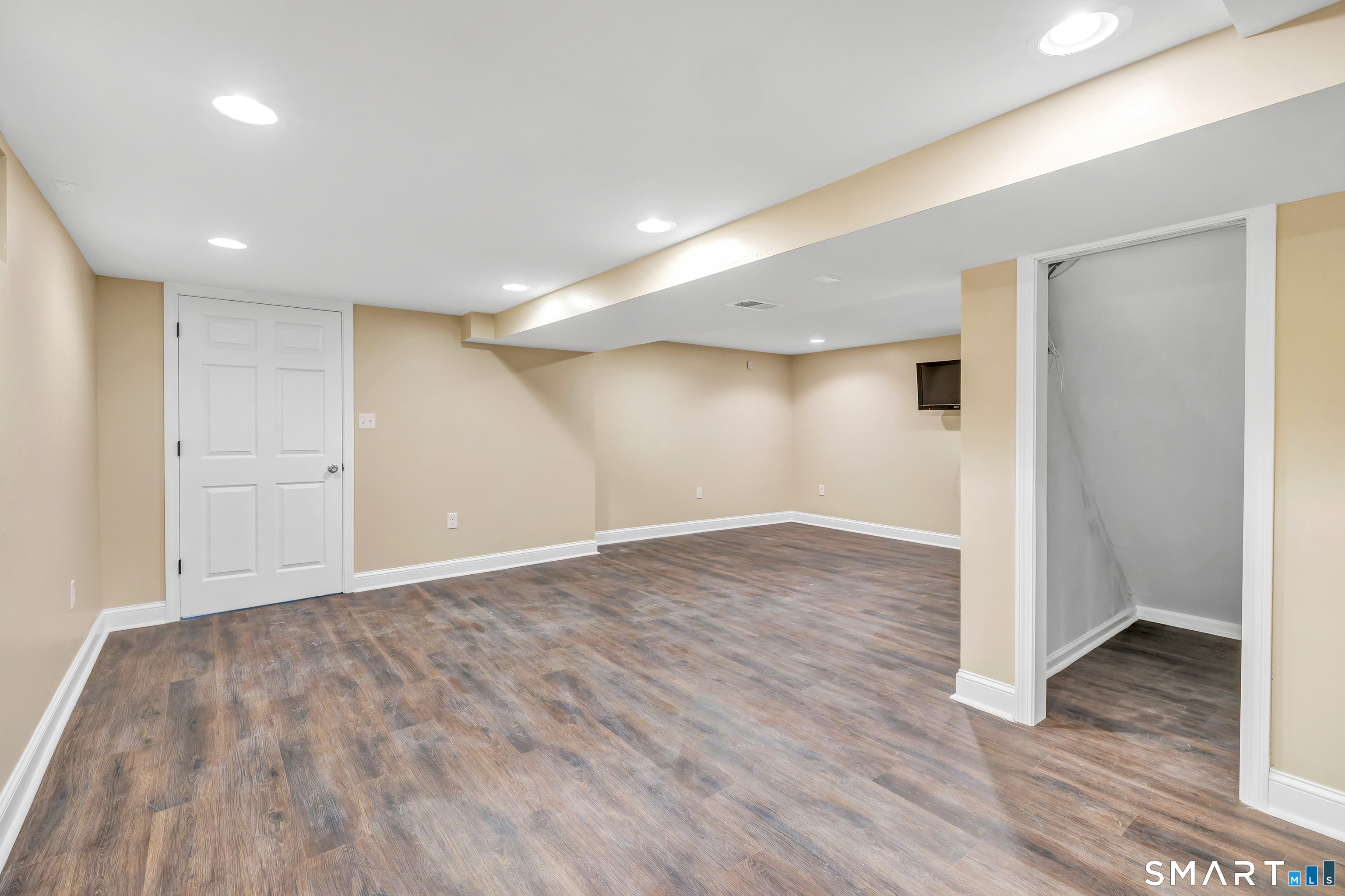 139 Walnut Tree Hill Road Shelton, CT 06484 - Photo 22 of 25