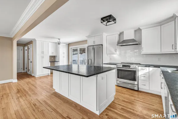 $4,000 | 139 Walnut Tree Hill Road, Shelton, CT 06484