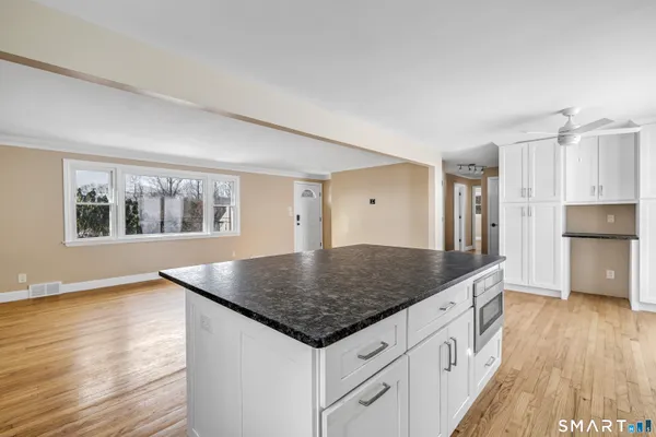 $4,000 | 139 Walnut Tree Hill Road, Shelton, CT 06484