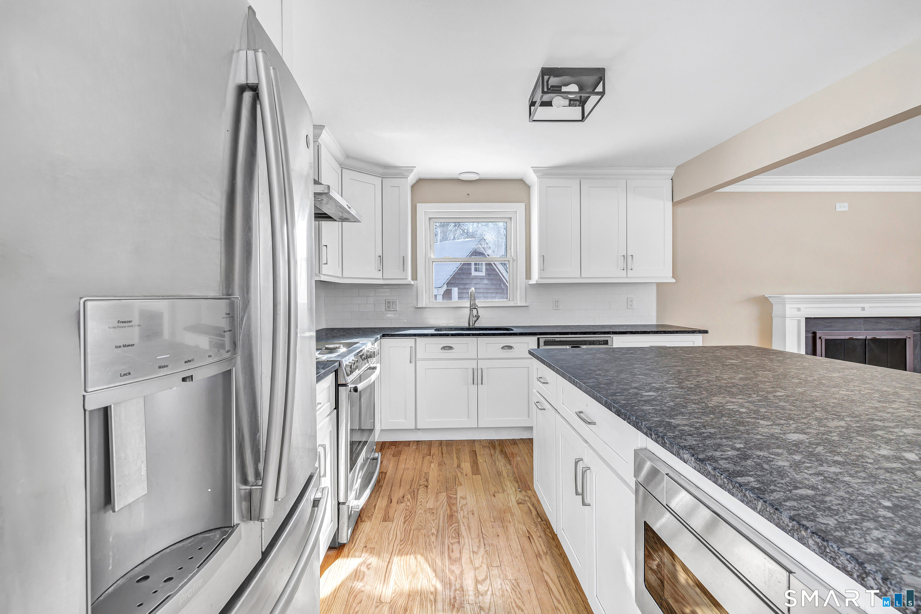 139 Walnut Tree Hill Road Shelton, CT 06484 - Photo 10 of 25