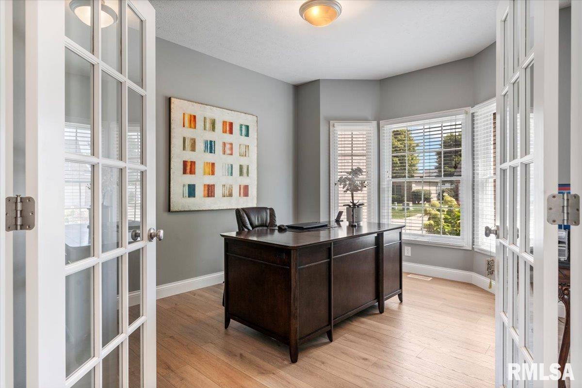 2705 Dickens Drive Springfield, IL 62711 - Photo 25 of 68