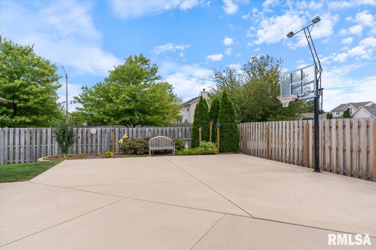 2705 Dickens Drive Springfield, IL 62711 - Photo 57 of 68