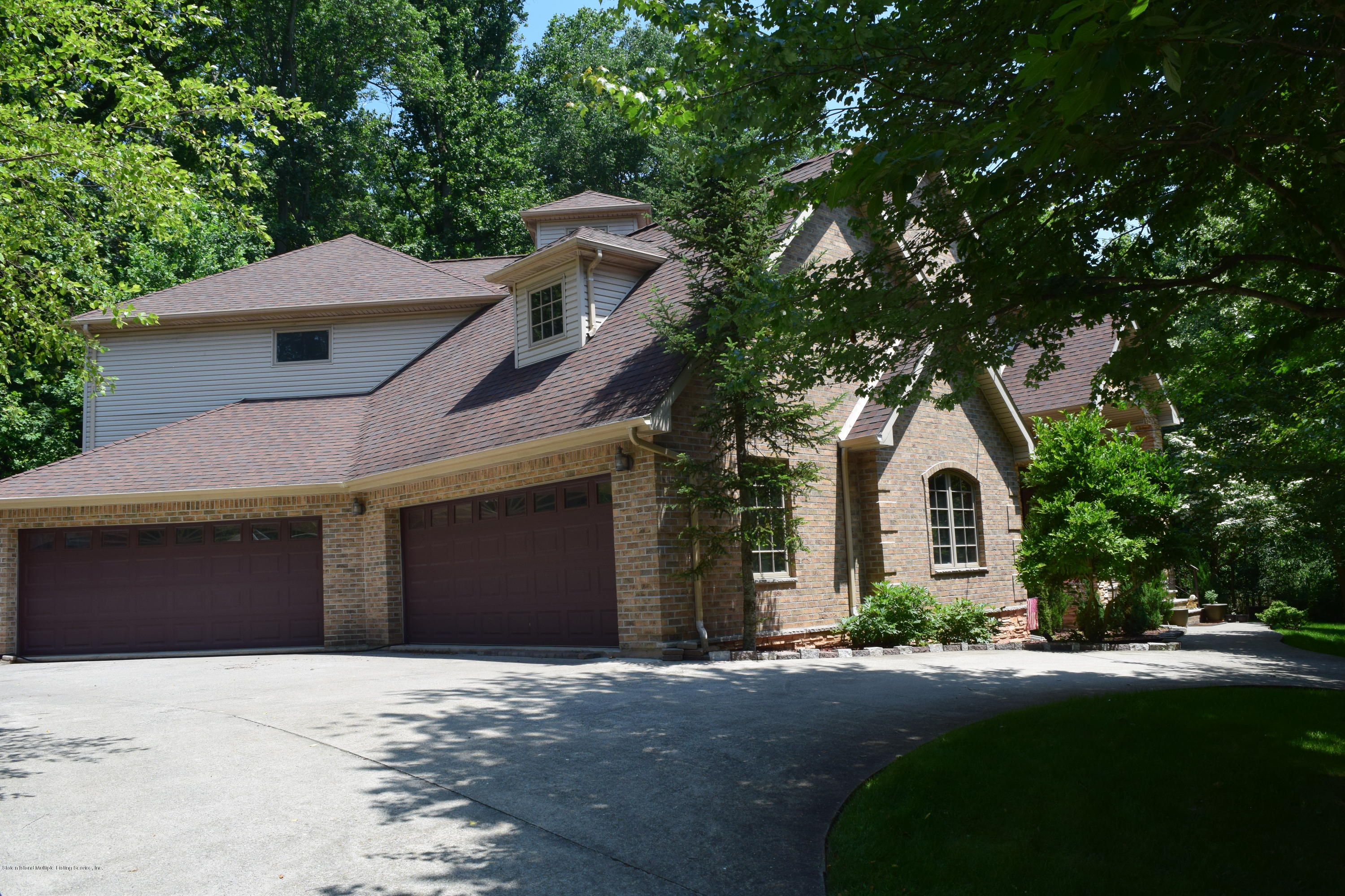 337 St George Road Staten Island, NY 10306 - Photo 2 of 20 Side