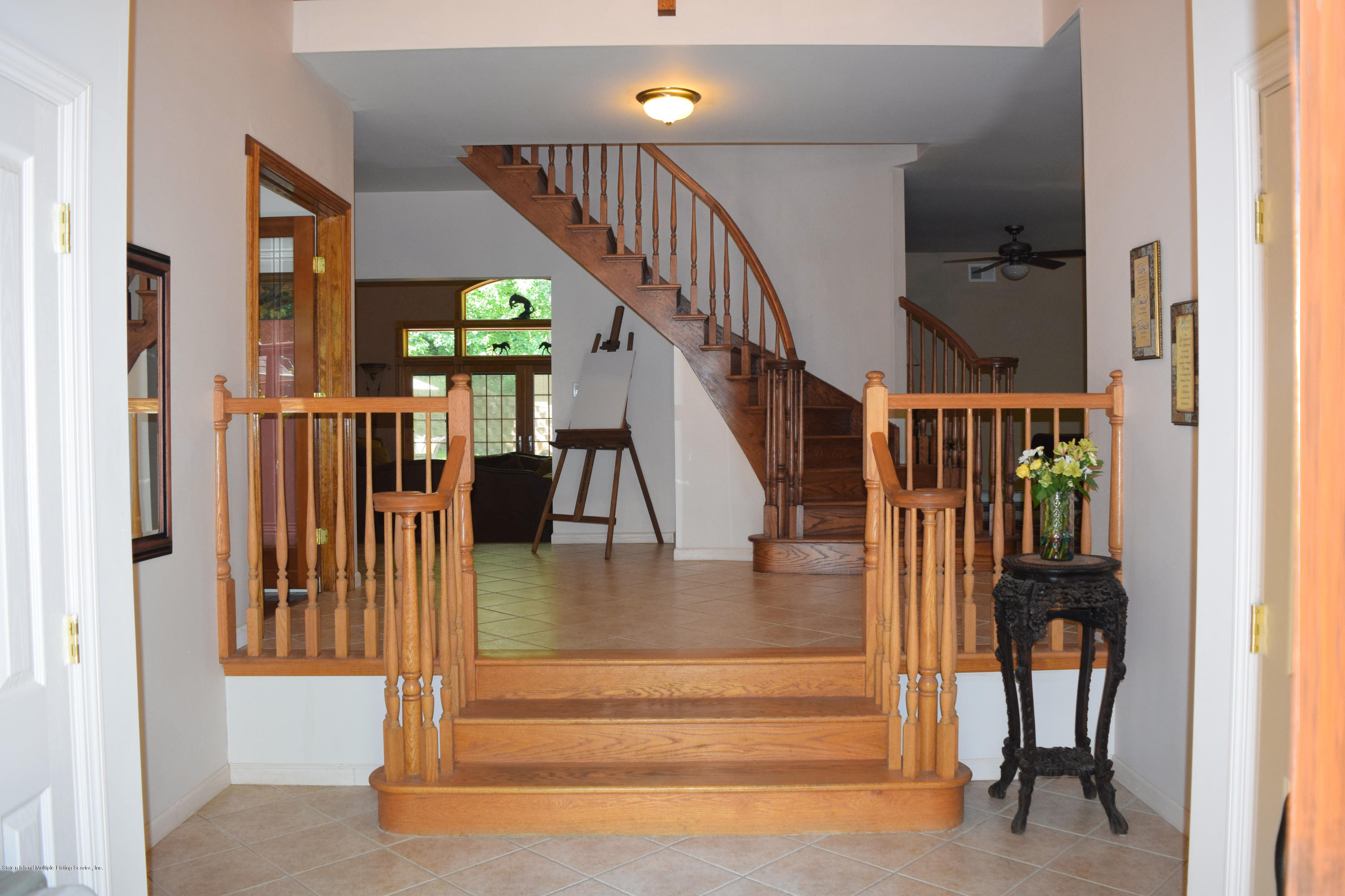 337 St George Road Staten Island, NY 10306 - Photo 4 of 20 Entry