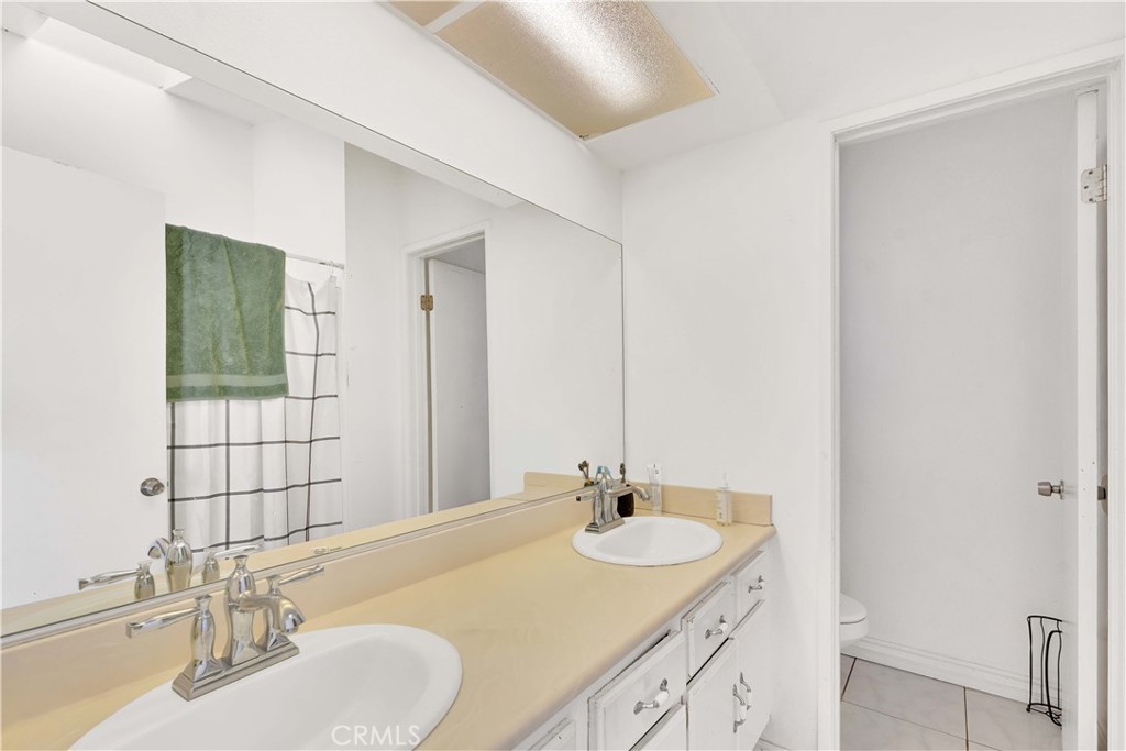 661 North Larch Avenue Rialto, CA 92376 - Photo 13 of 15